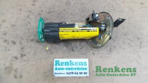 Gebruikte Benzinepomp Opel Astra Prijs € 25,00 Margeregeling aangeboden door Renkens Auto-Onderdelen B.V.