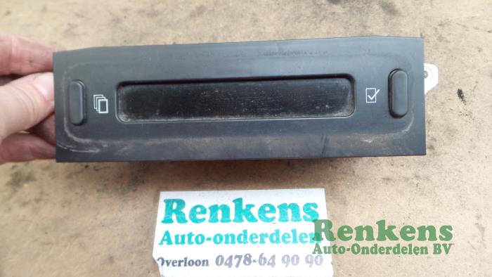 Gebruikte Display Interieur Citroen Berlingo 1.9 D Prijs € 20,00 Margeregeling aangeboden door Renkens Auto-Onderdelen B.V.