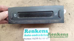 Gebruikte Display Interieur Citroen Berlingo 1.9 D Prijs € 20,00 Margeregeling aangeboden door Renkens Auto-Onderdelen B.V.