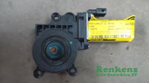 Gebruikte Motor electrisch raam Ford Fiesta 5 (JD/JH) 1.4 TDCi Prijs € 20,00 Margeregeling aangeboden door Renkens Auto-Onderdelen B.V.