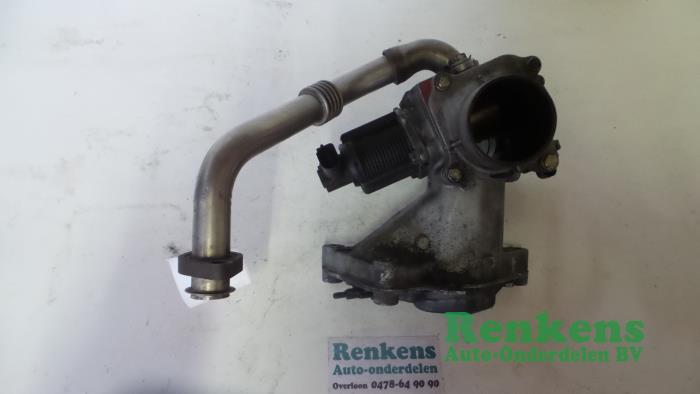 Gebruikte Gasklephuis Renault Vel Satis (BJ) 2.2 dCi 150 16V Prijs € 100,00 Margeregeling aangeboden door Renkens Auto-Onderdelen B.V.