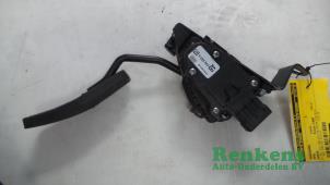 Gebruikte Gaspedaal Opel Omega Prijs € 30,00 Margeregeling aangeboden door Renkens Auto-Onderdelen B.V.