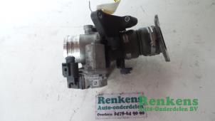 Gebruikte Gasklephuis Ford Focus 2 1.6 TDCi 16V 110 Prijs € 60,00 Margeregeling aangeboden door Renkens Auto-Onderdelen B.V.