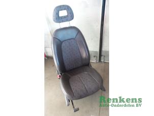 Gebruikte Voorstoel links Mercedes A (W168) 1.4 A-140 Prijs € 75,00 Margeregeling aangeboden door Renkens Auto-Onderdelen B.V.