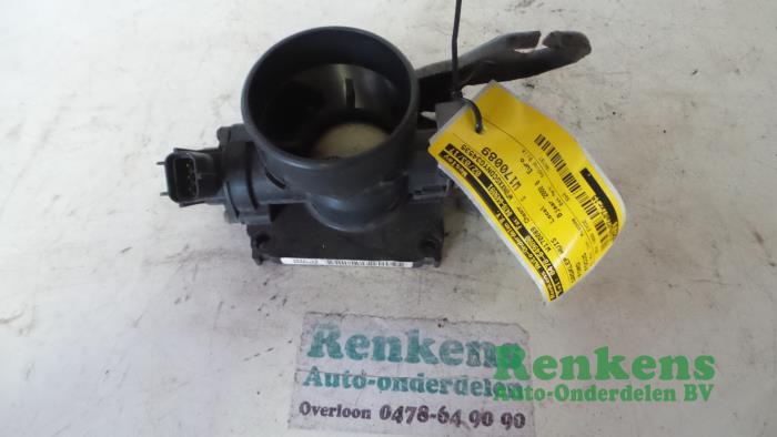 Gebruikte Gasklephuis Ford Focus 1 Wagon 1.8 16V Prijs € 35,00 Margeregeling aangeboden door Renkens Auto-Onderdelen B.V.