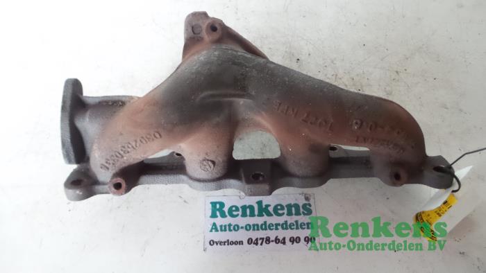 Gebruikte Uitlaatspruitstuk Volkswagen Polo III (6N1) 1.4i 60 Prijs € 30,00 Margeregeling aangeboden door Renkens Auto-Onderdelen B.V.