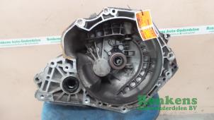 Gebruikte Versnellingsbak Opel Corsa D 1.0 Prijs € 150,00 Margeregeling aangeboden door Renkens Auto-Onderdelen B.V.