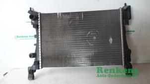 Gebruikte Radiateur Opel Corsa D 1.0 Prijs € 40,00 Margeregeling aangeboden door Renkens Auto-Onderdelen B.V.