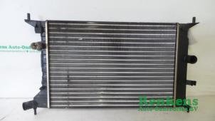 Gebruikte Radiateur Opel Vectra B Caravan (31) 2.0 16V Prijs € 25,00 Margeregeling aangeboden door Renkens Auto-Onderdelen B.V.