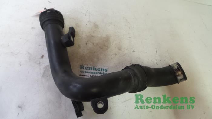 Gebruikte Turbo Pijp Skoda Octavia Combi (1Z5) 2.0 TDI PD 16V Prijs € 40,00 Margeregeling aangeboden door Renkens Auto-Onderdelen B.V.