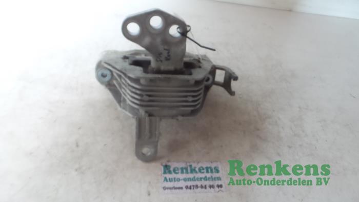 Motorsteun van een Opel Astra J (PC6/PD6/PE6/PF6) 1.7 CDTi 16V 110 2011