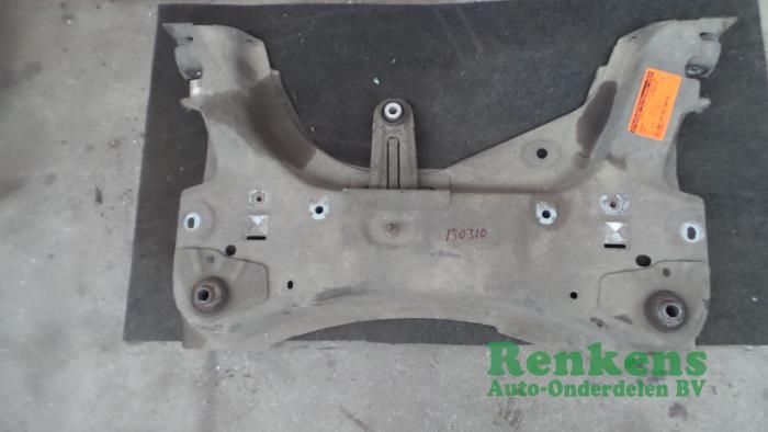 Gebruikte Subframe Renault Clio III (BR/CR) 1.2 16V 75 Prijs € 60,00 Margeregeling aangeboden door Renkens Auto-Onderdelen B.V.