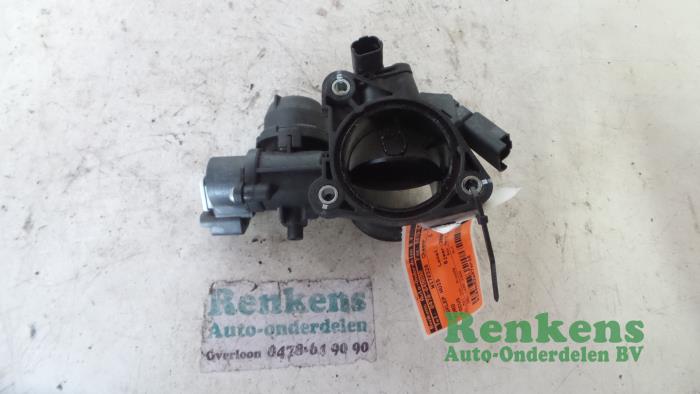 Gebruikte Gasklephuis Ford Focus 2 2.0 TDCi 16V Prijs € 40,00 Margeregeling aangeboden door Renkens Auto-Onderdelen B.V.