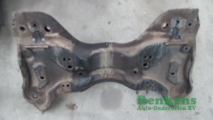 Subframe van een Peugeot 206 (2A/C/H/J/S) 1.4 XR,XS,XT,Gentry 2000