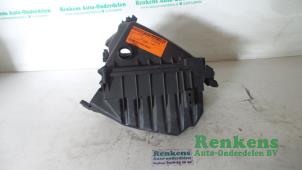 Gebruikte Luchtfilterhuis Audi A4 Cabrio (B7) 2.4 V6 30V Prijs € 30,00 Margeregeling aangeboden door Renkens Auto-Onderdelen B.V.