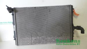 Gebruikte Radiateur Volkswagen Passat (3C2) 2.0 TDI 16V 140 Prijs € 60,00 Margeregeling aangeboden door Renkens Auto-Onderdelen B.V.