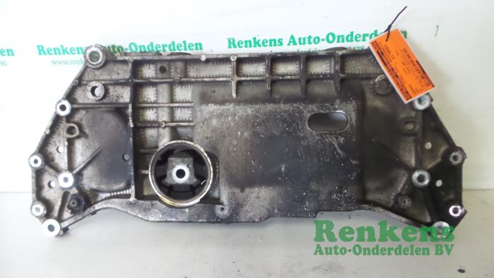 Gebruikte Subframe Audi A3 Sportback (8PA) 2.0 TDI DPF Prijs € 50,00 Margeregeling aangeboden door Renkens Auto-Onderdelen B.V.