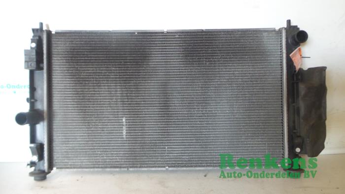 Gebruikte Radiateur Dodge Caliber 2.0 CRD 16V Prijs € 50,00 Margeregeling aangeboden door Renkens Auto-Onderdelen B.V.