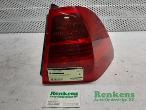 Gebruikte Achterlicht rechts BMW 3 serie Touring (E91) 318d 16V Prijs € 40,00 Margeregeling aangeboden door Renkens Auto-Onderdelen B.V.