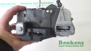Gebruikte Portierslot Mechaniek 4Deurs rechts-voor Citroen Xsara Picasso (CH) 1.6 HDi 16V 110 Prijs € 30,00 Margeregeling aangeboden door Renkens Auto-Onderdelen B.V.