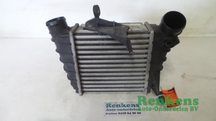 Gebruikte Intercooler Volkswagen Polo IV (9N1/2/3) 1.4 TDI 80 Prijs € 40,00 Margeregeling aangeboden door Renkens Auto-Onderdelen B.V.