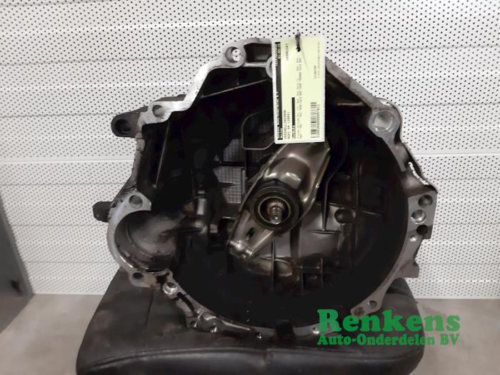 Gebruikte Versnellingsbak Audi A4 (B6) 1.9 TDI PDE 130 Prijs € 300,00 Margeregeling aangeboden door Renkens Auto-Onderdelen B.V.