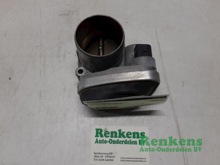 Gebruikte Gasklephuis Renault Scénic II (JM) 1.6 16V Prijs € 30,00 Margeregeling aangeboden door Renkens Auto-Onderdelen B.V.