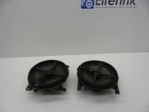 Gebruikte Speaker Volvo V70 (SW) 2.4 T 20V Prijs € 50,00 Margeregeling aangeboden door Auto Demontage Elferink B.V.