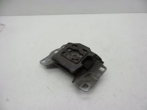 Gebruikte Motorsteun Volvo V40 (MV) 1.6 T3 GTDi 16V Prijs € 25,00 Margeregeling aangeboden door Auto Demontage Elferink B.V.