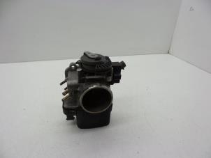 Gebruikte Gasklephuis Saab 9-5 (YS3E) 2.0t 16V Prijs € 125,00 Margeregeling aangeboden door Auto Demontage Elferink B.V.