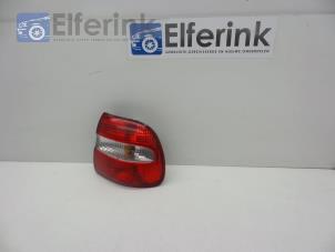 Gebruikte Achterlicht rechts Volvo V40 (VW) 1.6 16V Prijs € 40,00 Margeregeling aangeboden door Auto Demontage Elferink B.V.