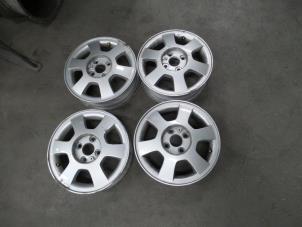 Gebruikte Velgen set Opel Agila (A) 1.2 16V Prijs € 150,00 Margeregeling aangeboden door Auto Demontage Elferink B.V.