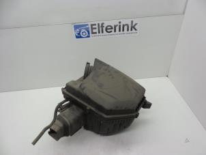 Gebruikte Luchtfilterhuis Volvo S80 (AR/AS) 2.4 D5 20V 180 Prijs € 40,00 Margeregeling aangeboden door Auto Demontage Elferink B.V.