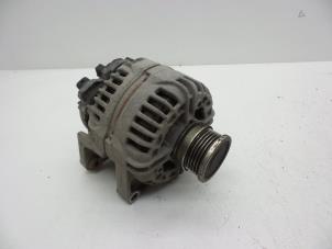 Gebruikte Dynamo Opel Zafira (M75) 1.6 16V CNG ecoFLEX Turbo Prijs € 50,00 Margeregeling aangeboden door Auto Demontage Elferink B.V.