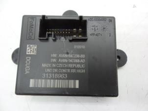 Gebruikte Deur module Volvo S60 II (FS) 2.0 D3 20V Prijs € 50,00 Margeregeling aangeboden door Auto Demontage Elferink B.V.