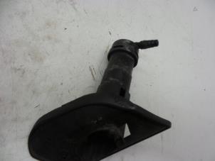 Gebruikte Koplamp Sproeier Saab 9-3 II Sport Sedan (YS3F) 1.8t 16V Prijs € 25,00 Margeregeling aangeboden door Auto Demontage Elferink B.V.