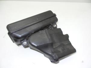 Gebruikte Luchtfilterhuis Opel Agila (B) 1.0 12V Prijs € 40,00 Margeregeling aangeboden door Auto Demontage Elferink B.V.