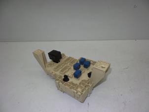 Gebruikte Zekeringkast Opel Agila (B) 1.0 12V Prijs € 65,00 Margeregeling aangeboden door Auto Demontage Elferink B.V.
