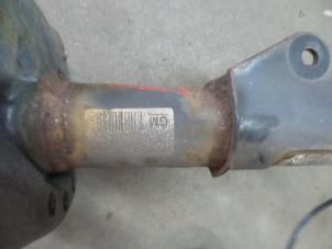 Gebruikte Mac Phersonpoot links-voor Saab 9-5 (YS3G) 2.0 TiD 16V Prijs € 125,00 Margeregeling aangeboden door Auto Demontage Elferink B.V.