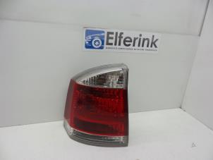 Gebruikte Achterlicht links Opel Vectra C GTS 1.9 CDTI 120 Prijs € 40,00 Margeregeling aangeboden door Auto Demontage Elferink B.V.