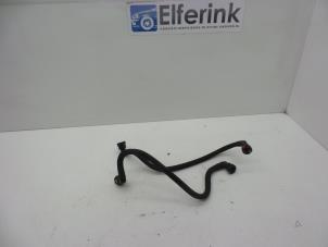 Gebruikte Oliedruk Leiding Volvo XC70 (BZ) 2.4 D 20V AWD Prijs € 50,00 Margeregeling aangeboden door Auto Demontage Elferink B.V.