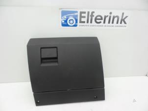 Gebruikte Dashboardkastje Opel Meriva 1.6 16V Prijs € 25,00 Margeregeling aangeboden door Auto Demontage Elferink B.V.