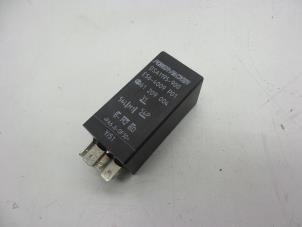 Gebruikte Relais Saab 9-3 I (YS3D) 2.0t 16V Ecopower Prijs € 25,00 Margeregeling aangeboden door Auto Demontage Elferink B.V.