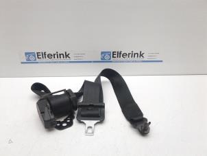 Gebruikte Veiligheidsgordel rechts-achter Saab 900 II (YS3D) 2.3 S,SE 16V Prijs € 40,00 Margeregeling aangeboden door Auto Demontage Elferink B.V.