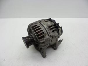 Gebruikte Dynamo Opel Vivaro 1.9 DI Prijs € 50,00 Margeregeling aangeboden door Auto Demontage Elferink B.V.