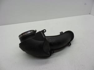 Gebruikte Intercooler Buis Volvo XC60 I (DZ) 2.0 DRIVe 20V Prijs € 25,00 Margeregeling aangeboden door Auto Demontage Elferink B.V.