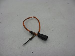 Gebruikte Uitlaat temperatuursensor Volvo C30 (EK/MK) 1.6 D2 16V Prijs € 25,00 Margeregeling aangeboden door Auto Demontage Elferink B.V.