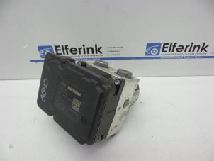 Gebruikte ABS Pomp Volvo S80 (AR/AS) 2.5 Flexifuel Turbo 20V Prijs € 125,00 Margeregeling aangeboden door Auto Demontage Elferink B.V.