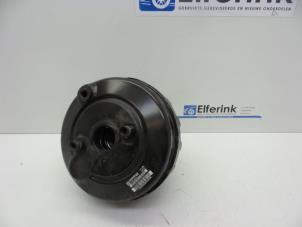 Gebruikte Rembekrachtiger Opel Insignia Sports Tourer 2.0 CDTI 16V Prijs € 50,00 Margeregeling aangeboden door Auto Demontage Elferink B.V.