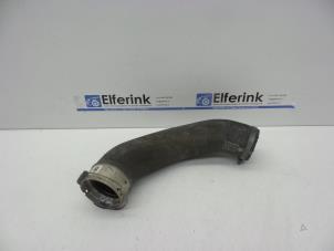 Gebruikte Intercooler Slang Volvo V40 (MV) 2.0 T2 16V Prijs € 25,00 Margeregeling aangeboden door Auto Demontage Elferink B.V.